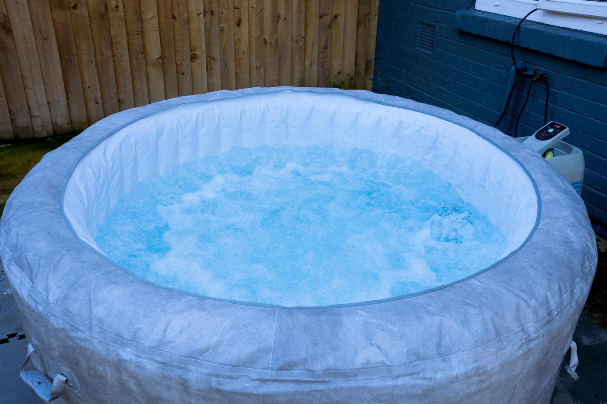 Modern 3Bed Home With Hot Tub Leeds  Eksteriør bilde