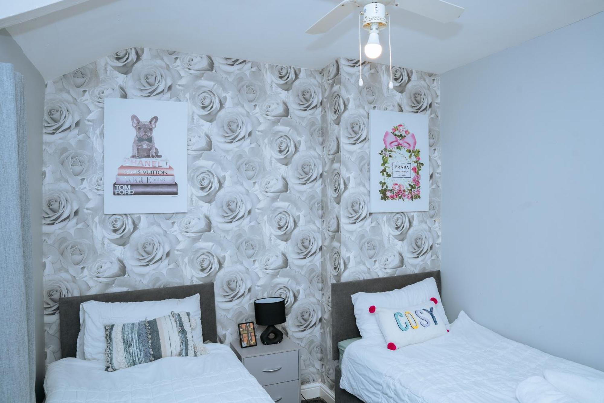 Modern 3Bed Home With Hot Tub Leeds  Eksteriør bilde